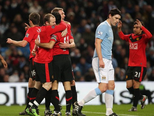 差点装大了！赞比亚锋霸绝平马里后空翻庆祝，颈部着地吓出冷汗（惊险一幕！赞比亚前锋绝平马里后空翻失误，颈部着地险些受伤）