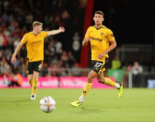 皇马客场3-0击败毕巴，维尼修斯表现低迷，全场仅射正1次，状态持续下滑。