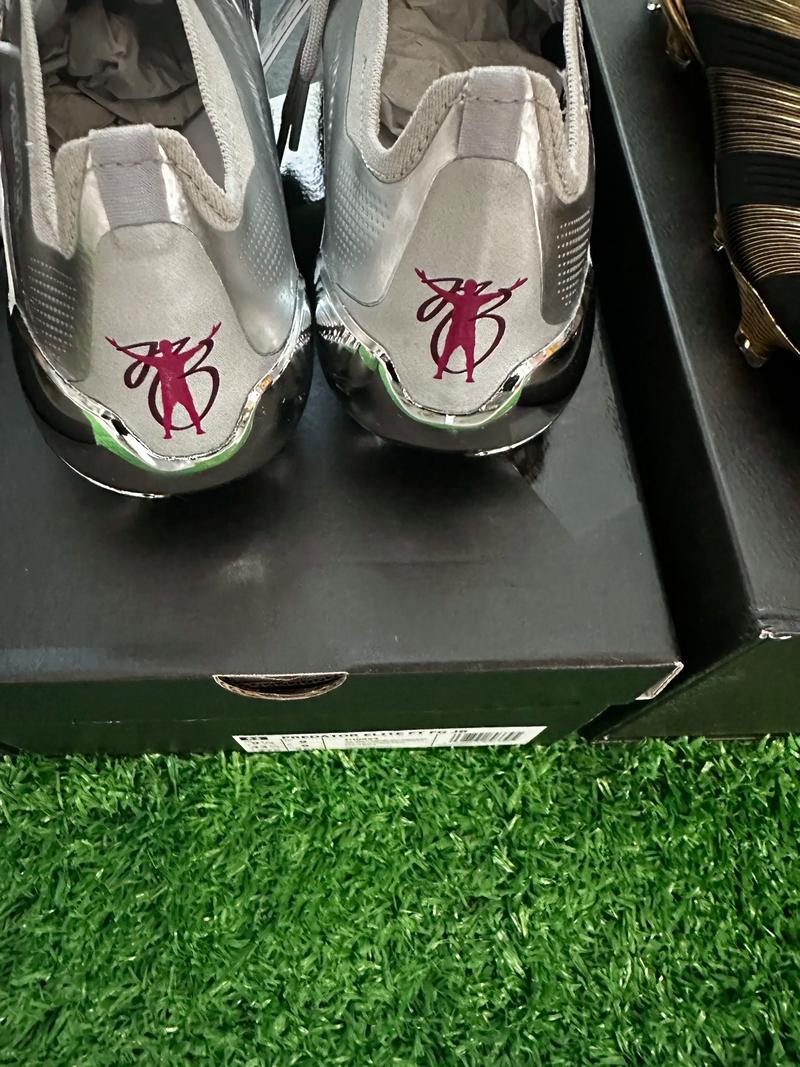 回顾苏炳添10次“破十”光辉瞬间