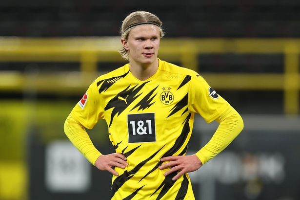 辽宁男篮连续两轮不敌广州龙狮，战绩止步杯赛，阵容调整和外援表现引发争议。