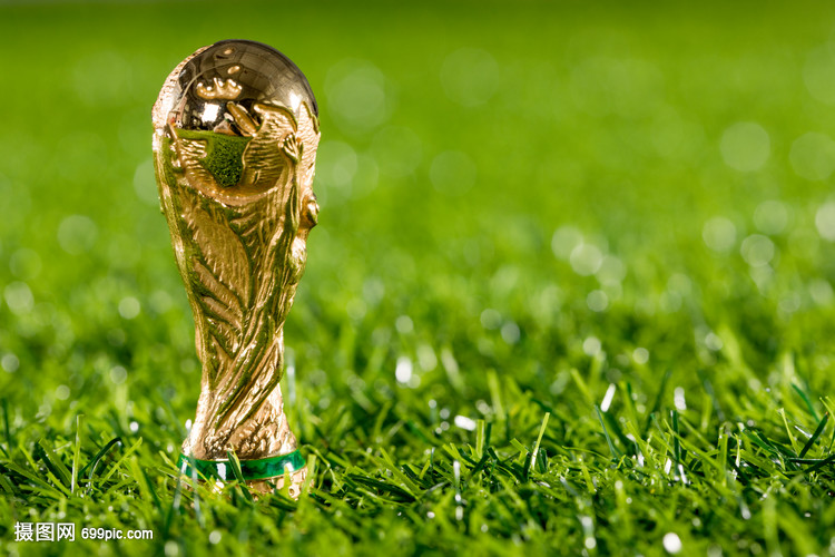 记者：兰克尔-泽在海牛出征杭州前拂袖而去，职业素养低