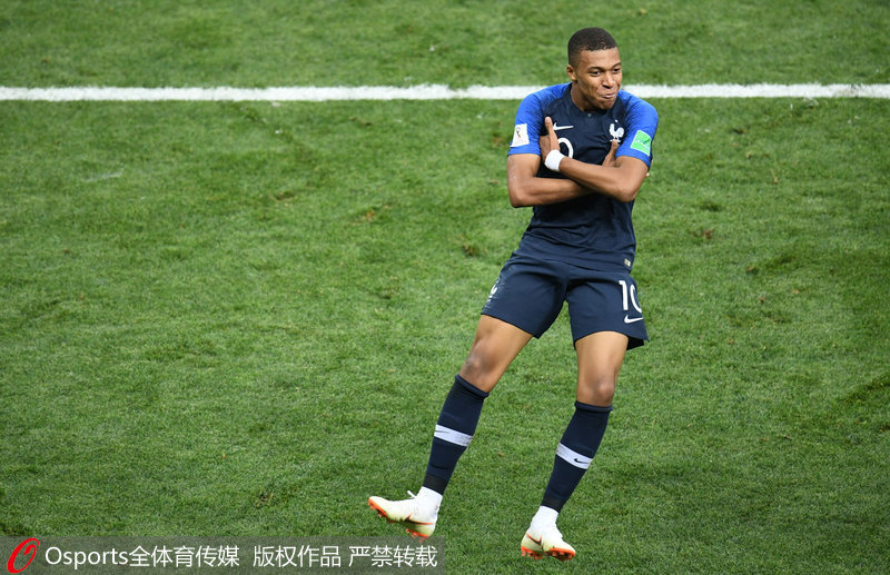 弗兰克：本场欧冠会进行球员轮换，约翰逊能否出战还需观察