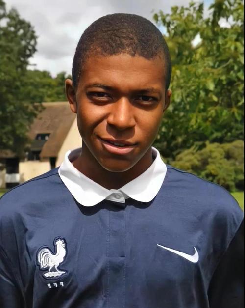 沪媒：申花3名外援合同到期，下周亚冠成终极大考定去留（沪媒：申花三外援合同到期，下周亚冠或成决定去留的最终考验）